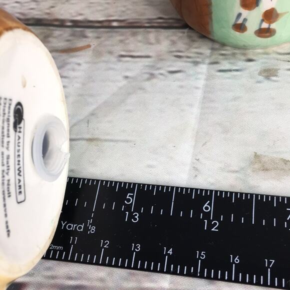 HausenWare Farmyard Animals Salt & Pepper Shakers Set Designed by Sally Noll - Picture 10 of 10